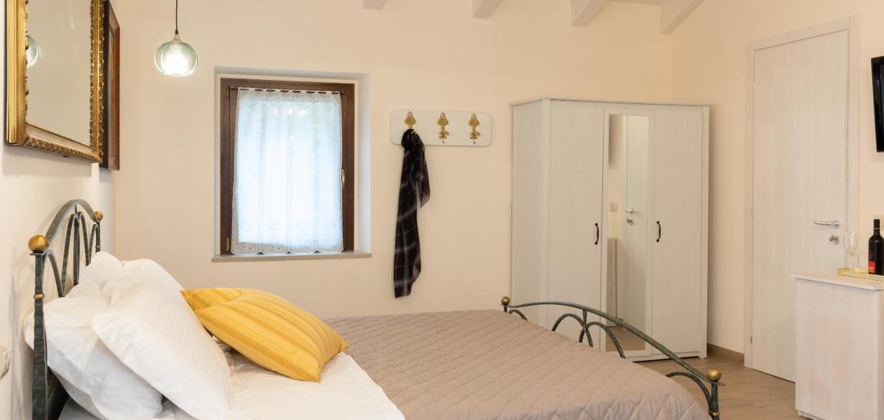 Il Casolare Bed and Breakfast Gradara Buitenkant foto