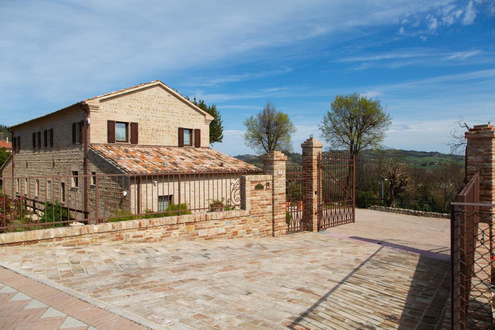 Il Casolare Bed and Breakfast Gradara Buitenkant foto
